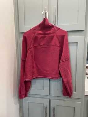 aerie Cropped Turtleneck Sweatshirt in Rose
